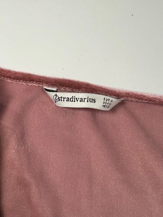 Top Stradivarius rosa terciopelo Talla M