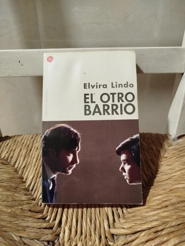 3x2 libros El otro barrio (Punto de Lectura)