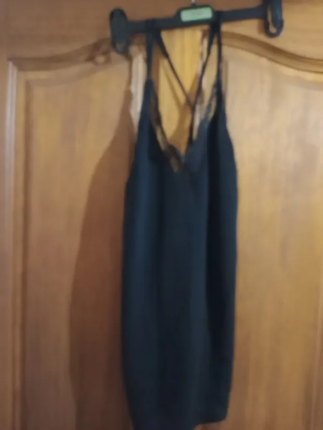 Blusa de encaje negra