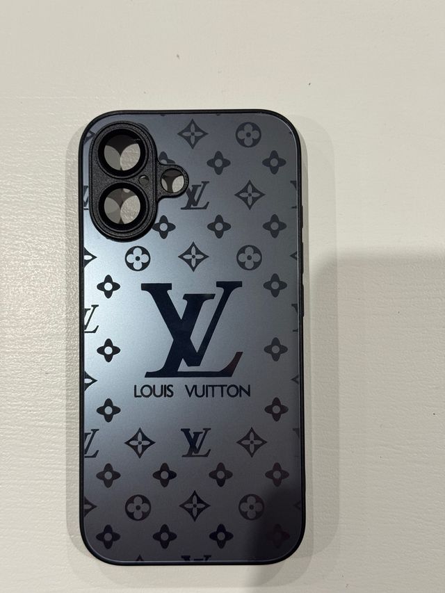 Cover iPhone 16 Louis Vuitton