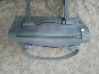 Bolso de piel azul