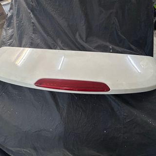 Spoiler Mala Jeep Renegade