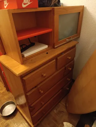 Mueble modular con cajones y vitrina