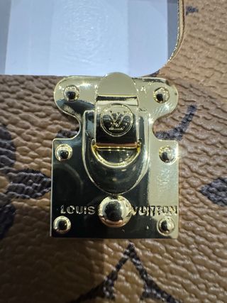 Cover iPhone 15 Pro Louis Vuitton