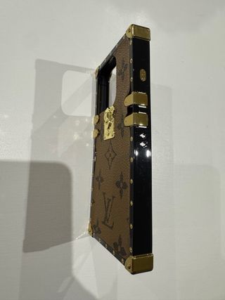 Cover iPhone 15 Pro Louis Vuitton