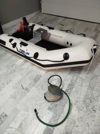 Barca hinchable Turemar con sonda Garmin