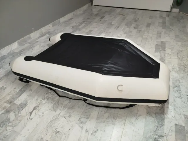 Barca hinchable Turemar con sonda Garmin