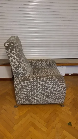 Butaca extensible tela gris y beige