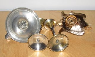 Lote 4 candelabros porta velas mitología china