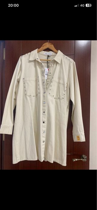 Vestido Lefties Beige con Tachuelas