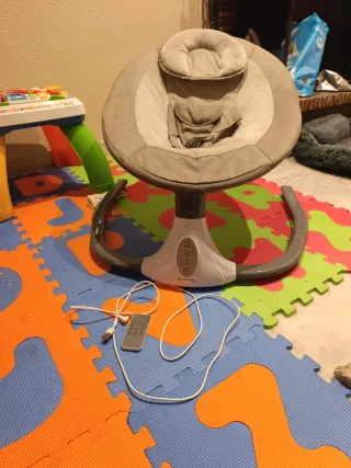 Mecedora eléctrica para bebé