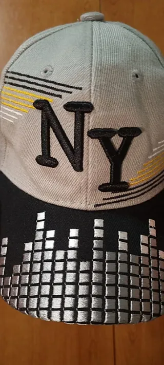 Gorra New York original broche de velcro.