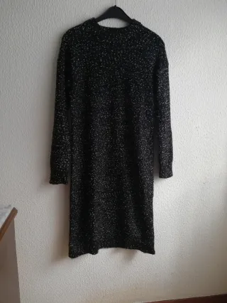 Vestido de punto negro largo midi