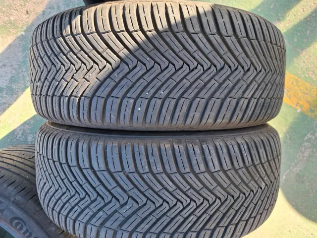 Neumáticos 205/55/16 continental