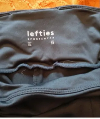 Leggings verdes con detalles