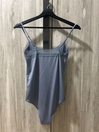 Body de encaje azul