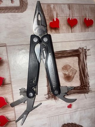 Leatherman Charge TTi Multiherramienta