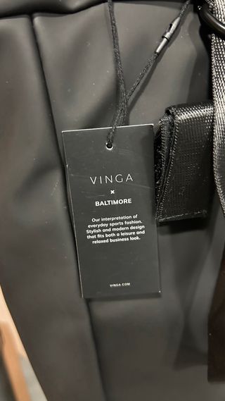 Mochila Vinga Baltimore Negra. Impermeable.