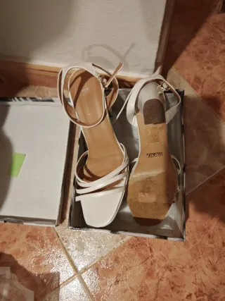 Sandalias tacón blancas talla 41