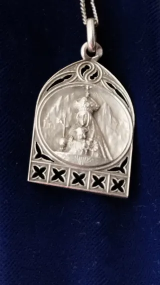 Medalla Antigua Plata, Virgen de Montserrat