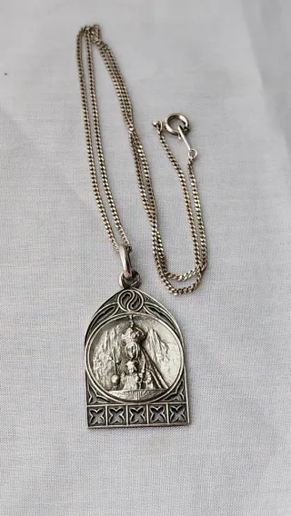 Medalla Antigua Plata, Virgen de Montserrat