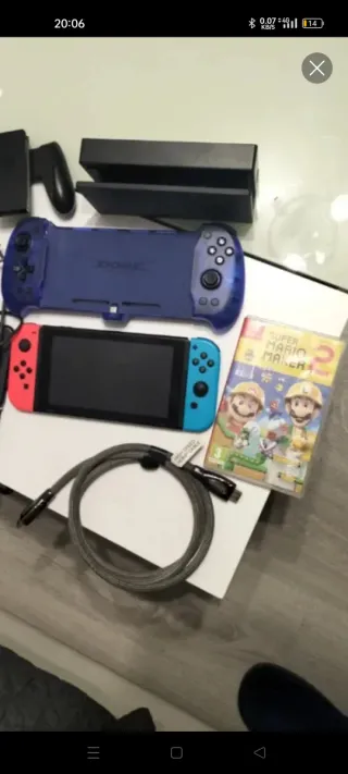 Nintendo Switch + Super Mario Maker 2.