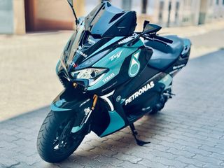 Yamaha T-MAX 530 ABS PETRONAS