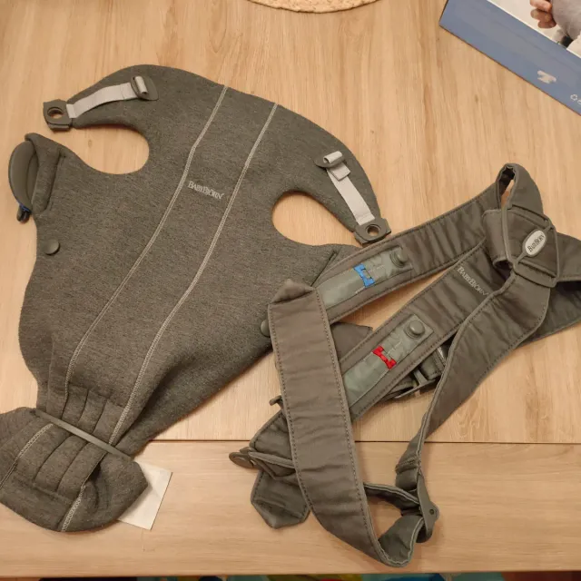 Mochila Portabebés BabyBjörn Mini Gris