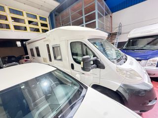 AUTOCARAVANA FLEURETTE PREMIUM CAMA ISLA