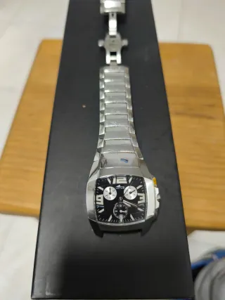 Reloj Lotus Cronógrafo Negro y Plateado