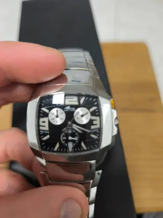 Reloj Lotus Cronógrafo Negro y Plateado