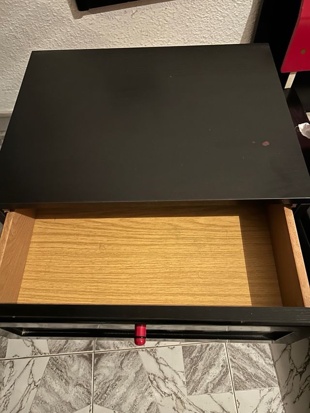 2 Mesitas de noche negra con cajones