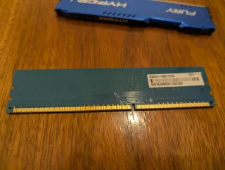 2 Memorias RAM 4Gb + 4Gb DDR3