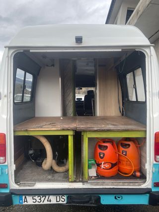 Mercedes-Benz t1 407d 1983