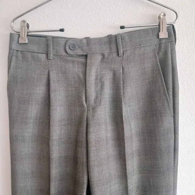 Conjunto traje gris hombre