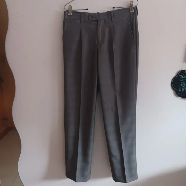 Conjunto traje gris hombre