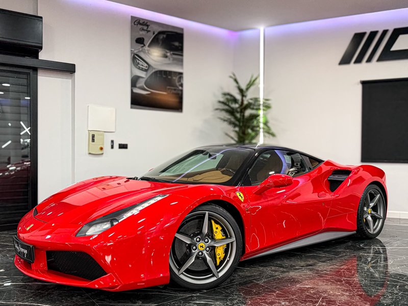 Ferrari 488 GTB - foto 1