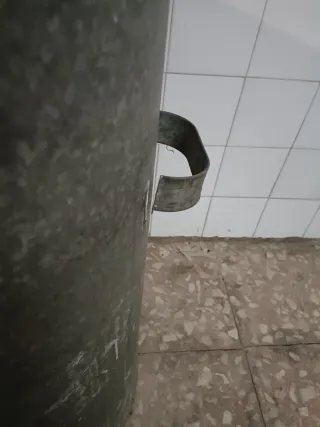 Recipientes de zinc antiguos