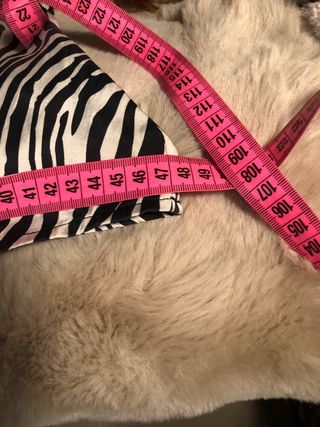 Blusa de seda con estampado cebra y encaje