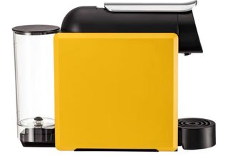 Mini cafetera amarilla