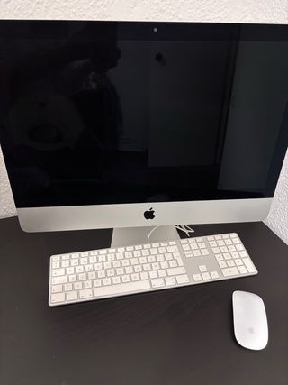 iMac Apple Plata y Blanco