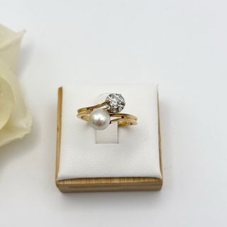 Anillo oro perla y diamante