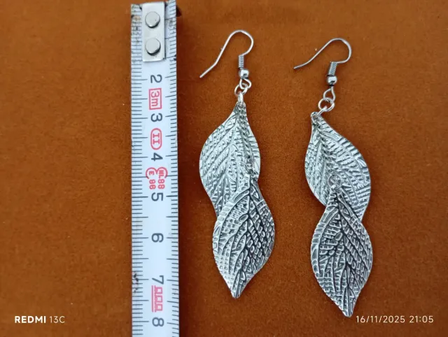 Pendientes largos hoja plateada