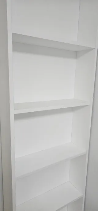 Estantería Blanca de Madera