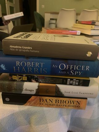 APROX 40 LIBROS X 25€