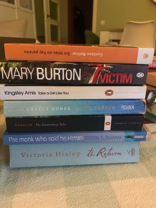 APROX 40 LIBROS X 25€