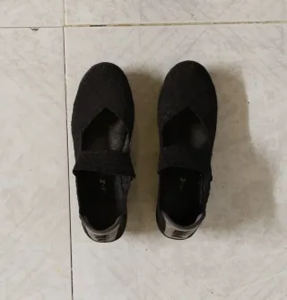 Sandalias negras tejidas