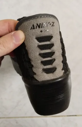 Sandalias negras tejidas