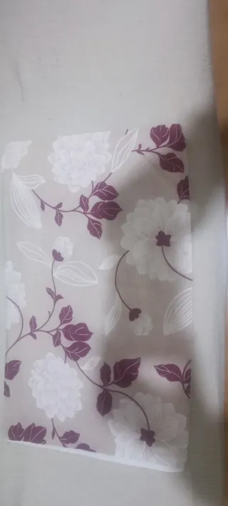 2 Fundas Cojín 60x40cm Flores Beige y burdeos