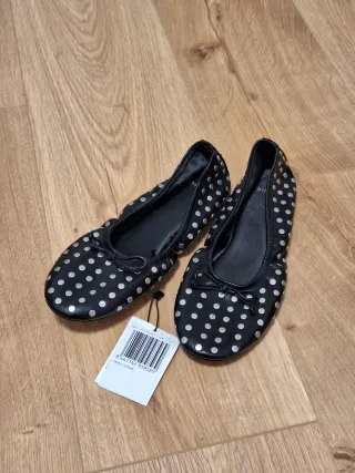 Manoletinas Mango tachuelas lunares talla 37